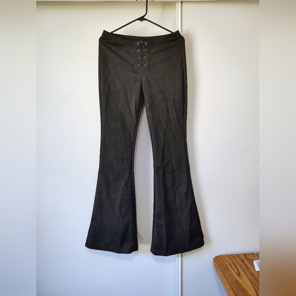 Pretty little Thing faux suede flared lace up pullover Pants black 4 Oversized. - Picture 15 of 17